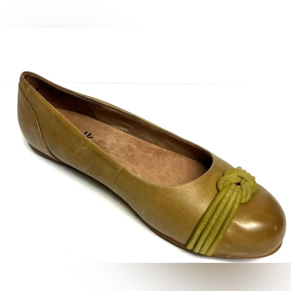 Softwalk Womens Sonoma Knot Flat Olive Size 10.5Wide - Picture 2 of 6